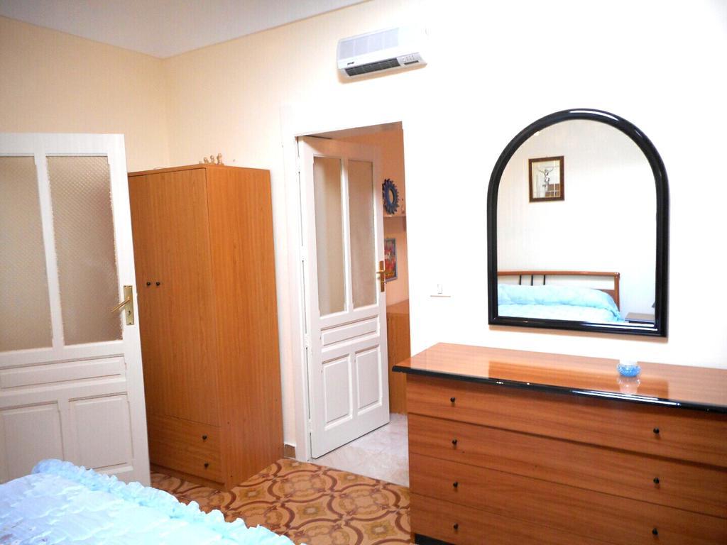 Apartment Cuttigghiu Палацоло Акрейде